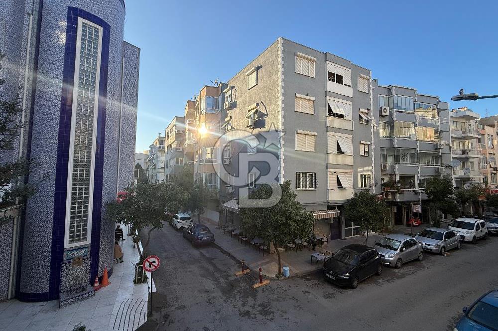 İzmir / Göztepe 34. Sokakta Köşe Konumlu 3+1