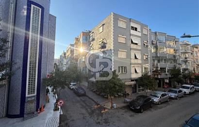 İzmir / Göztepe 34. Sokakta Köşe Konumlu 3+1