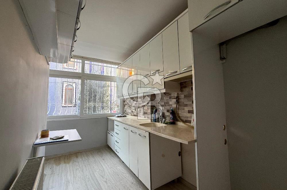 İzmir / Göztepe 34. Sokakta Köşe Konumlu 3+1