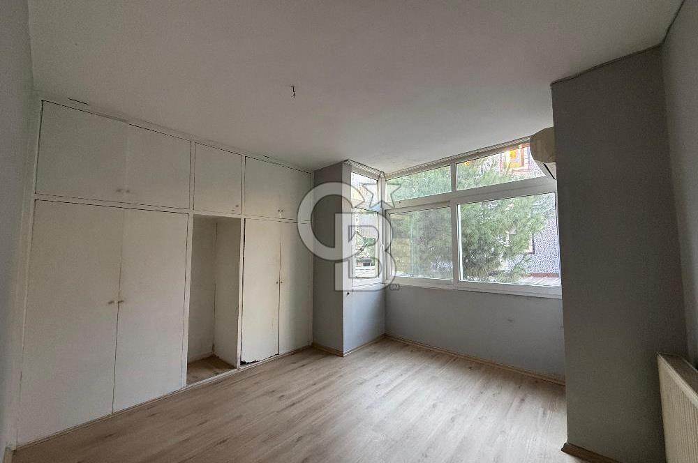 İzmir / Göztepe 34. Sokakta Köşe Konumlu 3+1