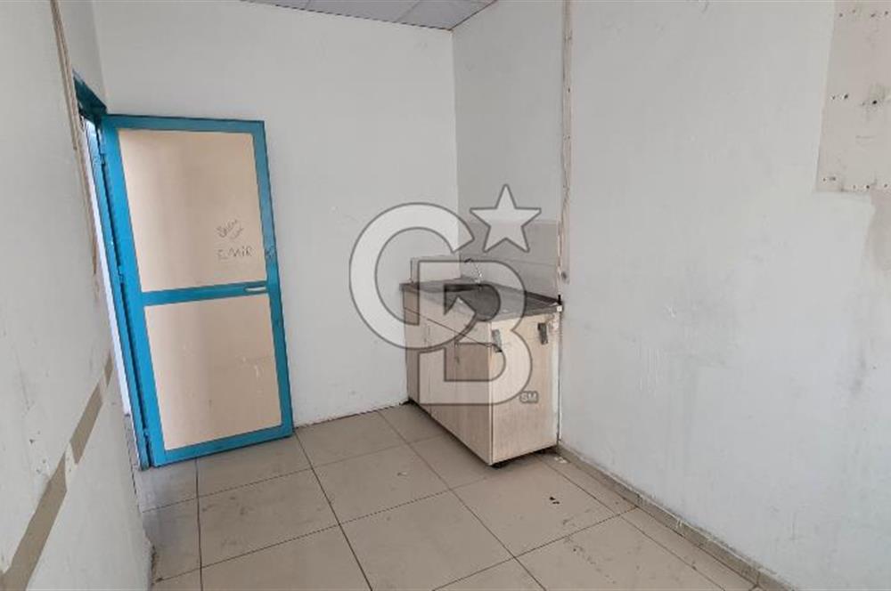 GÜNEŞEVLER MERKEZDE 320m² CADDE ÜZERİ, KOMPLE VİTRİNLİ KİRALIK
