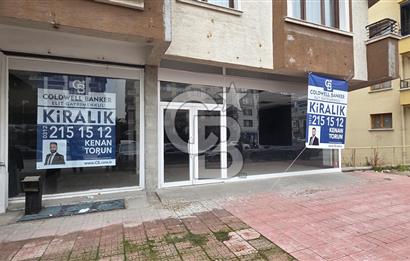 GÜNEŞEVLER MERKEZDE 320m² CADDE ÜZERİ, KOMPLE VİTRİNLİ KİRALIK