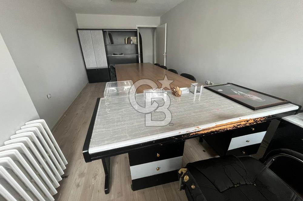 Kızılay'ın Merkezinde Ali Nazmi İşhanı'nda Kiralık Ofis