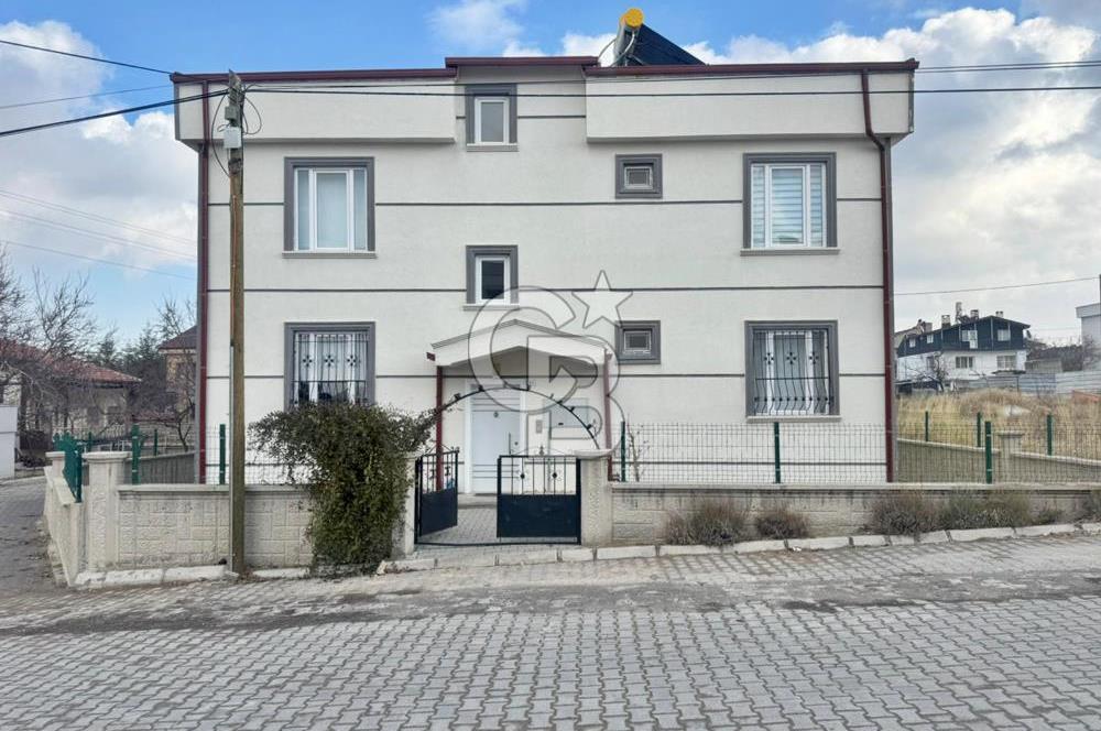 UÇHİSAR KALE YAKINI ATATÜRK BLV. DİBİ KALE MANZARALI TURİZME UYGUN YATIRIM FIRSATI