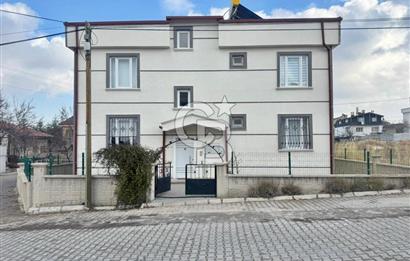 UÇHİSAR KALE YAKINI ATATÜRK BLV. DİBİ KALE MANZARALI TURİZME UYGUN YATIRIM FIRSATI