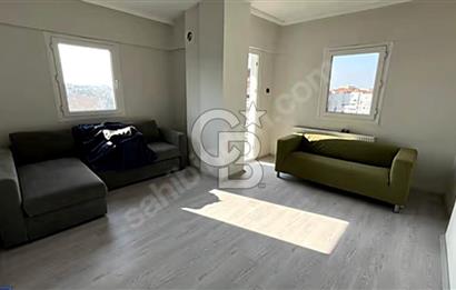 Alaybey tersane'de deniz manzaralı geniş dubleks daire