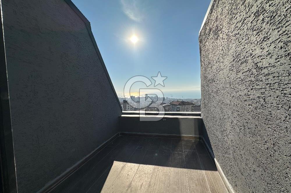 KARTAL KARLIKTEPEDE DENİZ MANZARALI 4+2 DUBLEKS SİTE İÇİ