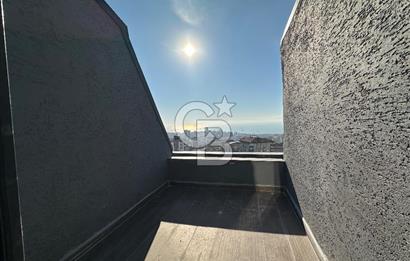 KARTAL KARLIKTEPEDE DENİZ MANZARALI 4+2 DUBLEKS SİTE İÇİ