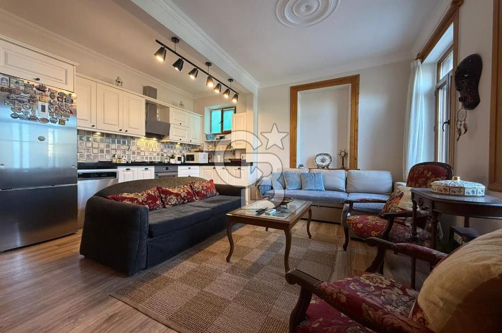 Urla İskelede Eşsiz Konumda Eşyalı Kiralık 2+1 Dubleks Daire