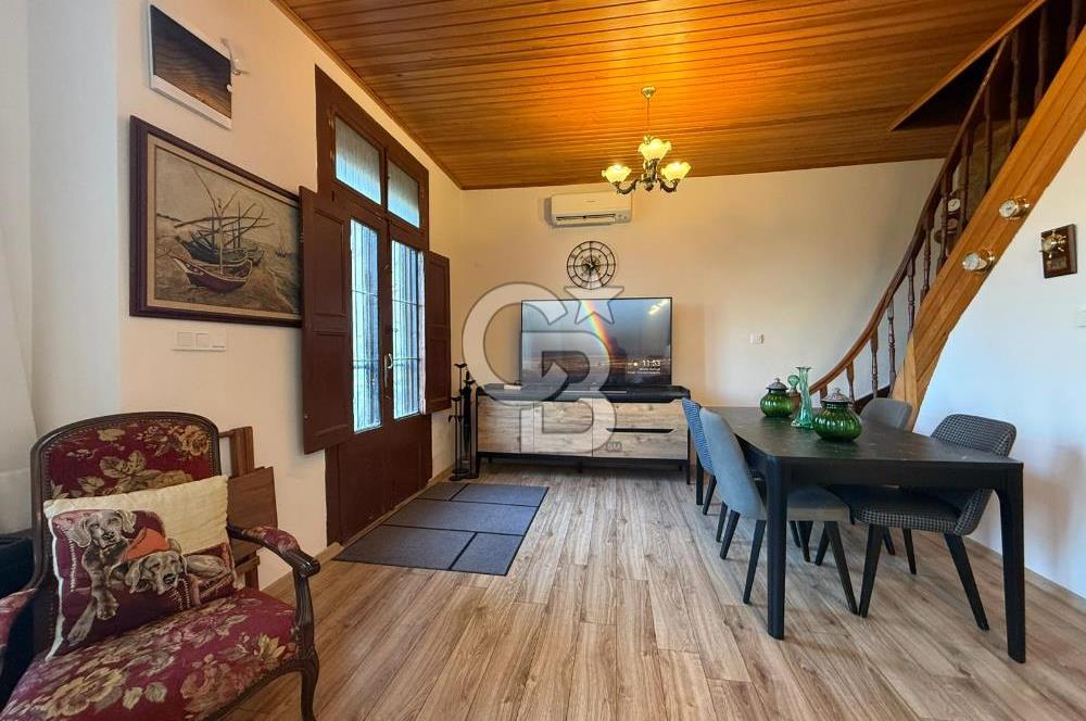 Urla İskelede Eşsiz Konumda Eşyalı Kiralık 2+1 Dubleks Daire
