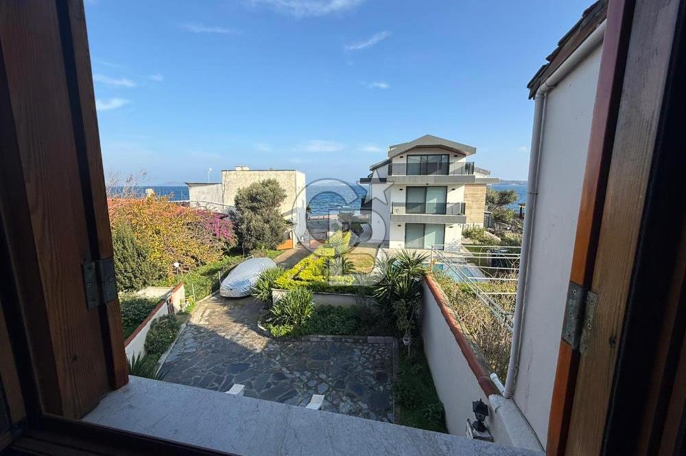 Urla İskelede Eşsiz Konumda Eşyalı Kiralık 2+1 Dubleks Daire