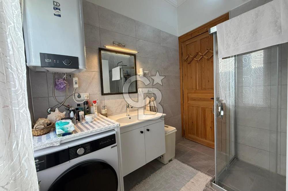 Urla İskelede Eşsiz Konumda Eşyalı Kiralık 2+1 Dubleks Daire