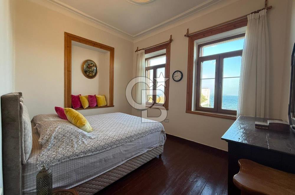 Urla İskelede Eşsiz Konumda Eşyalı Kiralık 2+1 Dubleks Daire