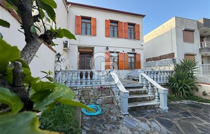 Urla İskelede Eşsiz Konumda Eşyalı Kiralık 2+1 Dubleks Daire