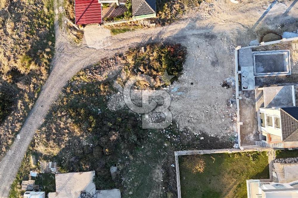 SEFERİHİSAR SIĞACIKTA SATILIK VİLLA İMARLI ARSA