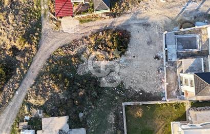 SEFERİHİSAR SIĞACIKTA SATILIK VİLLA İMARLI ARSA