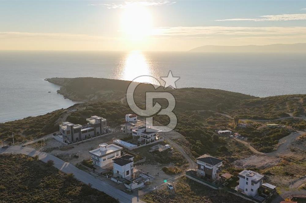 SEFERİHİSAR SIĞACIKTA SATILIK VİLLA İMARLI ARSA