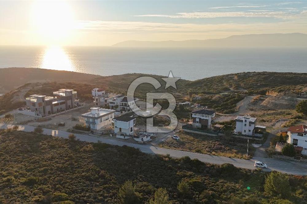 SEFERİHİSAR SIĞACIKTA SATILIK VİLLA İMARLI ARSA