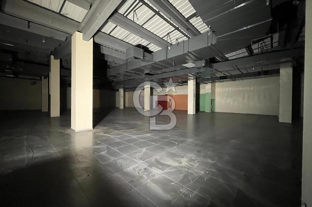 MESA PLAZA AVM'DE DEPOLU 1.755 m² YÜKSEK TAVANLI KİRALIK MAĞAZA