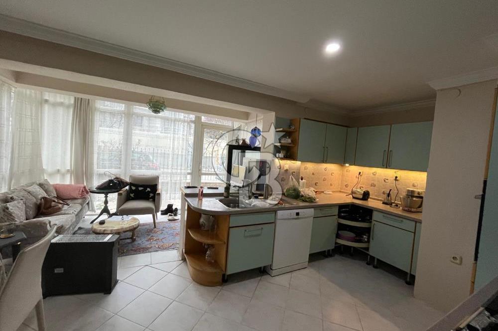 GÖLBAŞI KARŞIYAKA'DA GÖL MANZARALI TRİPLEKS SATILIK VİLLA