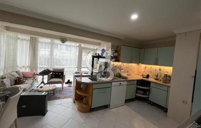 GÖLBAŞI KARŞIYAKA'DA GÖL MANZARALI TRİPLEKS SATILIK VİLLA