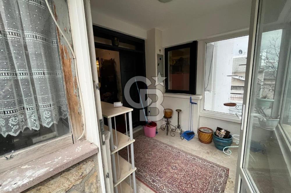 GÖLBAŞI KARŞIYAKA'DA GÖL MANZARALI TRİPLEKS SATILIK VİLLA