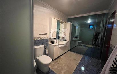 GÖLBAŞI KARŞIYAKA'DA GÖL MANZARALI TRİPLEKS SATILIK VİLLA