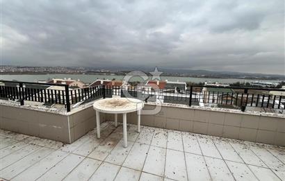 GÖLBAŞI KARŞIYAKA'DA GÖL MANZARALI TRİPLEKS SATILIK VİLLA