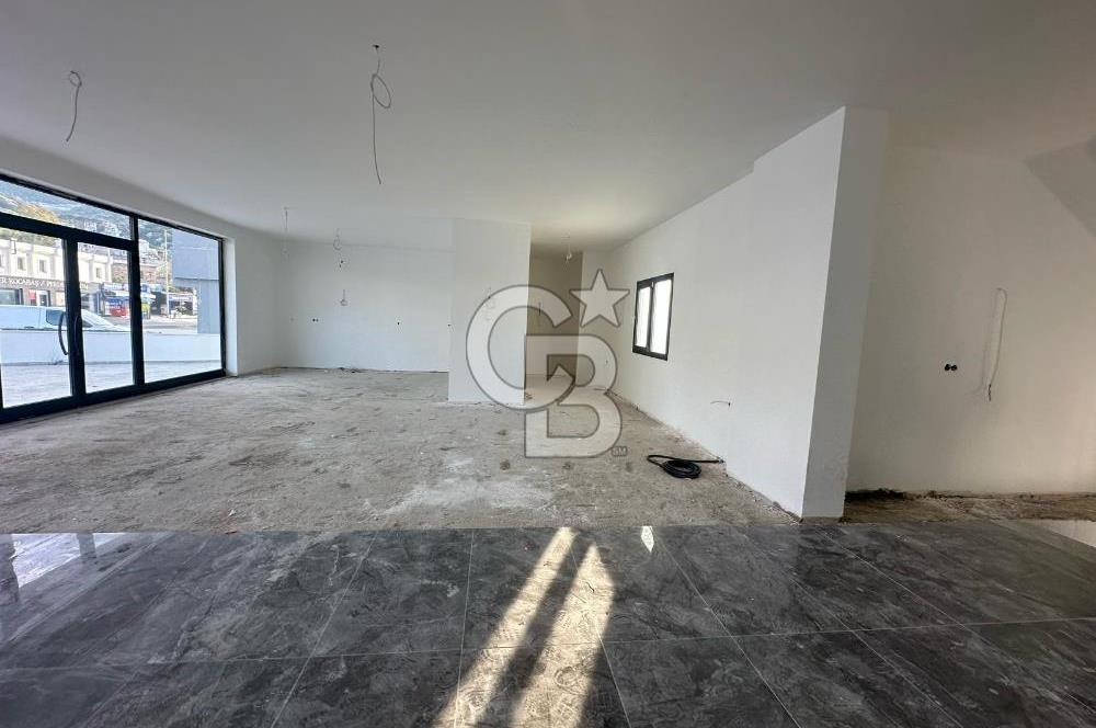 Bodrum Yalıkavak-Gündoğan Yolunda Yüksek Tabela Değerli Kiralık Dükkan