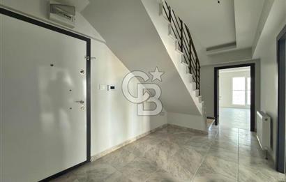 YIL SONU FIRSATI! TEK BLOKLU SİTEDE CD DİBİ MANZARALI 4+1 DUBLEX
