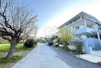 Güzelbahçe Merkezi Konumda Deniz Manzaralı Kiralık Villa - 1 - 324137