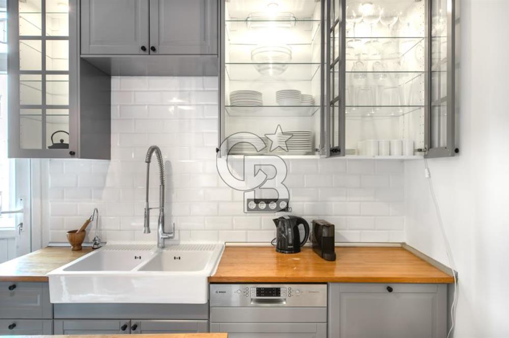 Şişhane'de Cadde üzerinde Kesintisiz Haliç Manzaralı Satılık