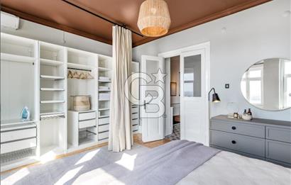 Şişhane'de Cadde üzerinde Kesintisiz Haliç Manzaralı Satılık