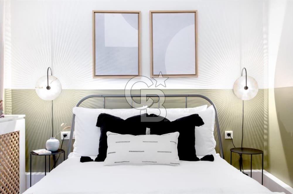 Şişhane'de Cadde üzerinde Kesintisiz Haliç Manzaralı Satılık