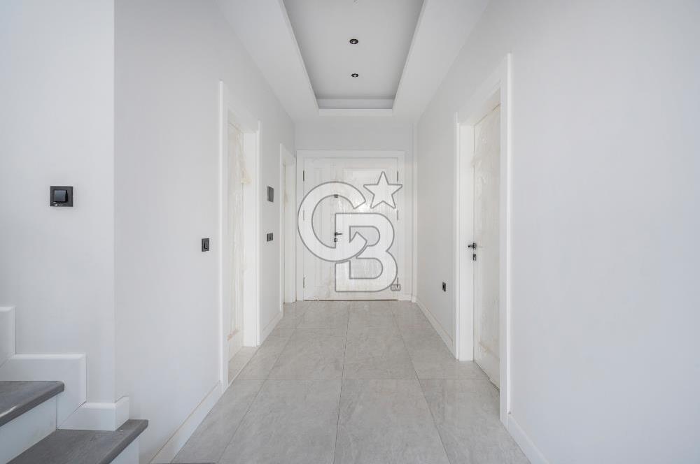 GÜMÜŞTEPE'DE SİTE İÇİ HAVUZLU KAPALI OTOPARKLI SATILIK 6+1 VİLLA