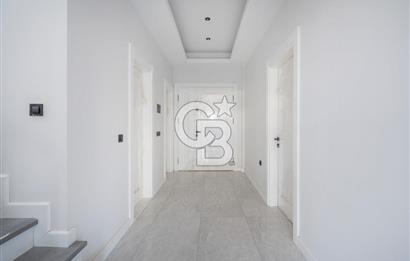 GÜMÜŞTEPE'DE SİTE İÇİ HAVUZLU KAPALI OTOPARKLI SATILIK 6+1 VİLLA