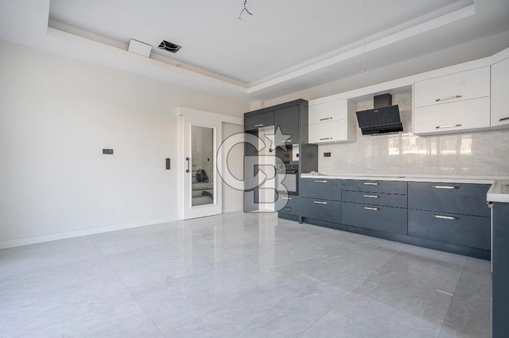 GÜMÜŞTEPE'DE SİTE İÇİ HAVUZLU KAPALI OTOPARKLI SATILIK 6+1 VİLLA