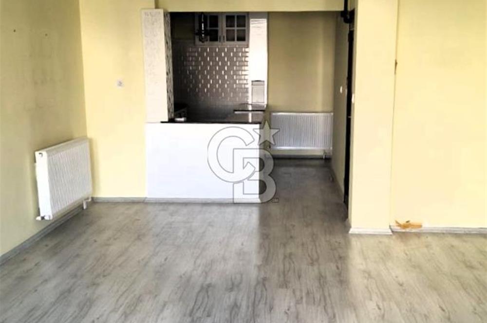 Göztepe’de Sahile Çok Yakın Asansörlü Ara Kat 3+1