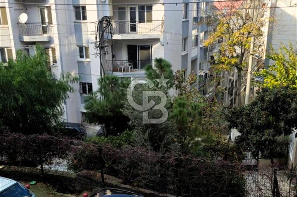 Göztepe’de Sahile Çok Yakın Asansörlü Ara Kat 3+1