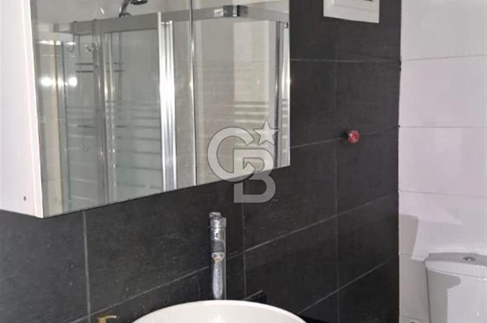 Göztepe’de Sahile Çok Yakın Asansörlü Ara Kat 3+1