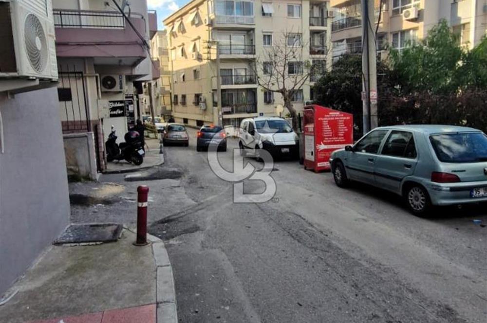 Göztepe’de Sahile Çok Yakın Asansörlü Ara Kat 3+1