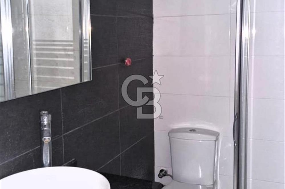 Göztepe’de Sahile Çok Yakın Asansörlü Ara Kat 3+1