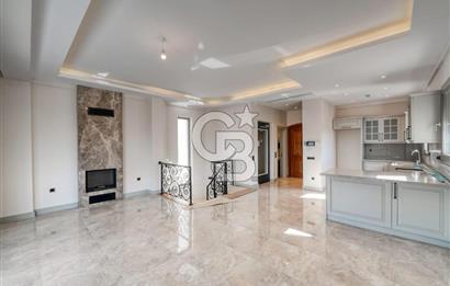 FOÇA'DA SATILIK DENİZ MANZARALI ASANSÖRLÜ HAVUZLU MUHTEŞEM VİLLA