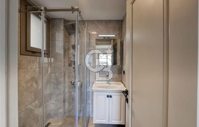 FOÇA'DA SATILIK DENİZ MANZARALI ASANSÖRLÜ HAVUZLU MUHTEŞEM VİLLA