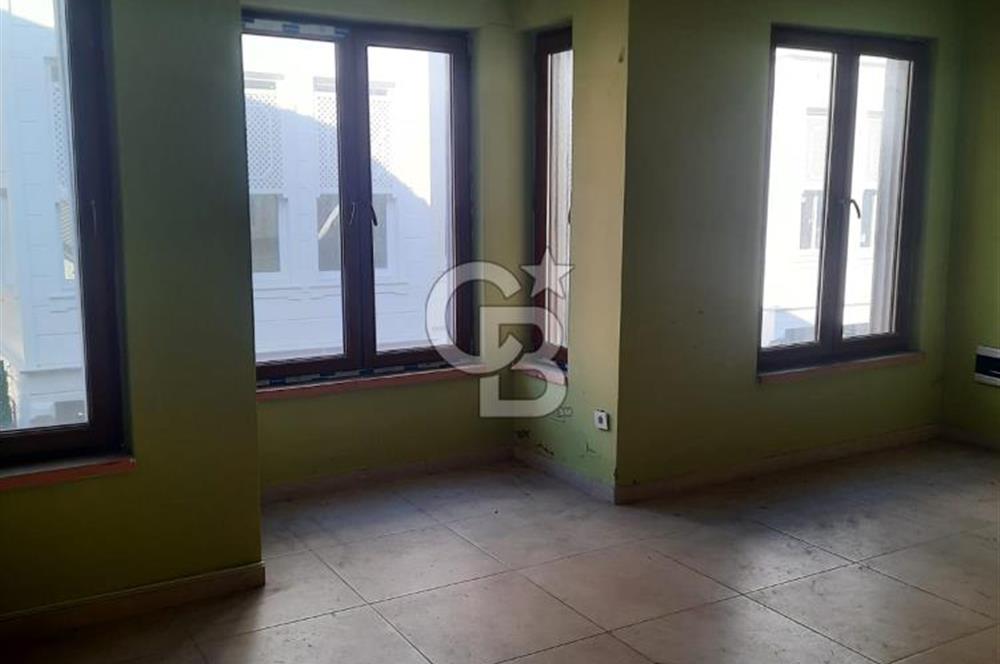 SARIYER MERKEZDE, SAHİLE 400M, 2. DERECE TARİHİ SATILIK KÖŞK