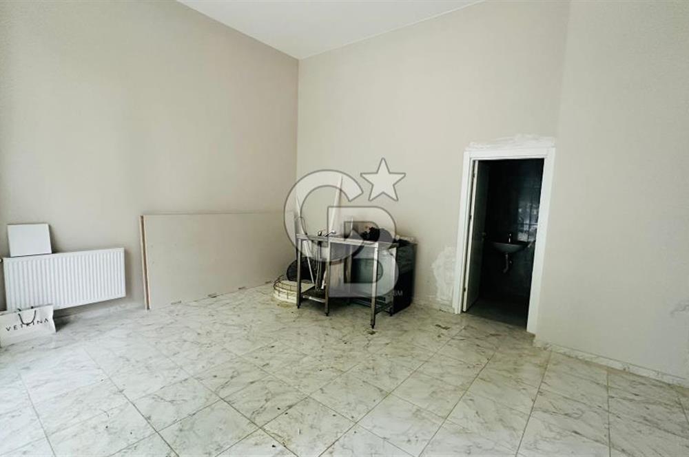 ERENKÖY , BAĞDAT CD.NE 1.BİNA CAMİ SK.TA 75m2 ÖN KULLANIMLI DÜKKAN & MAĞAZA