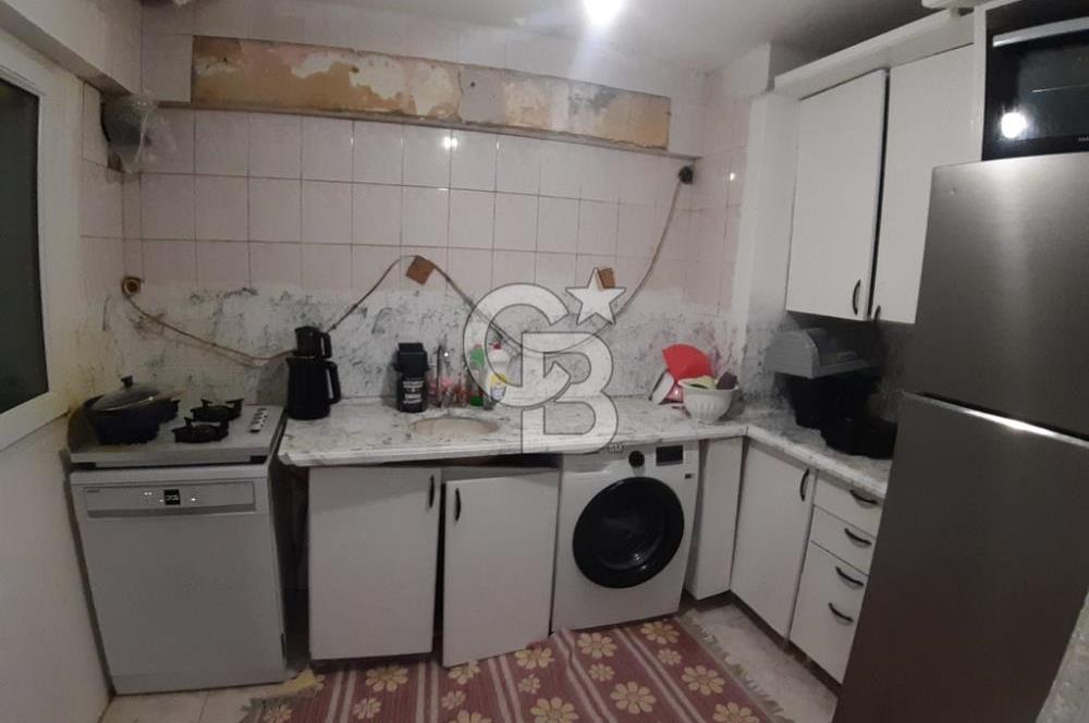 Balçova Ata caddesi üzeri 3+1 Satılık Daire