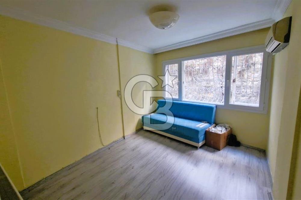 Göztepe’de Sahile Çok Yakın Asansörlü Ara Kat 3+1