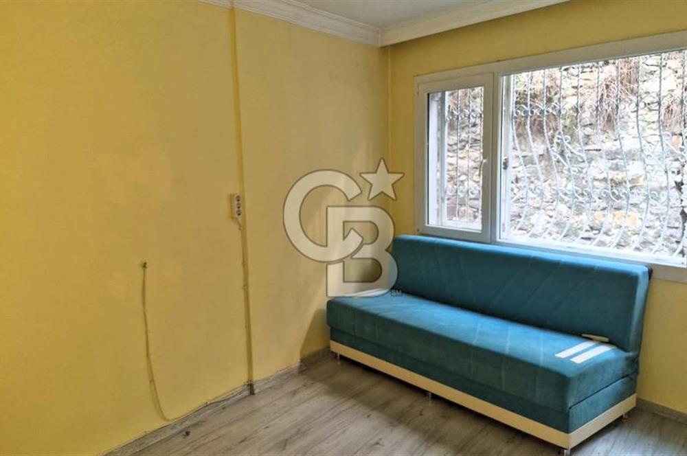 Göztepe’de Sahile Çok Yakın Asansörlü Ara Kat 3+1