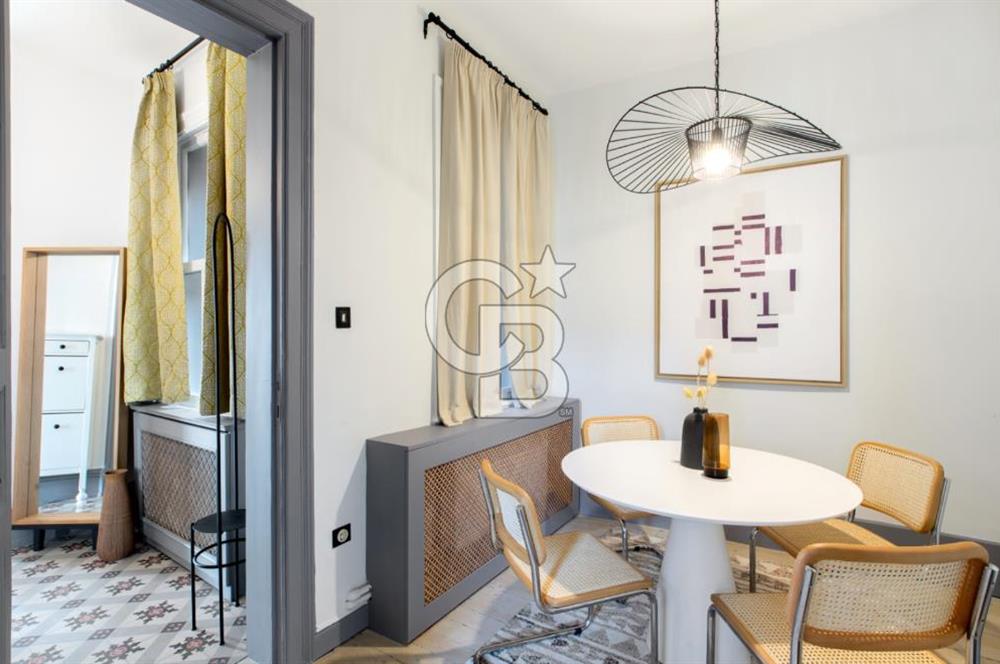 Şişhane'de Cadde üzerinde Kesintisiz Haliç Manzaralı Satılık